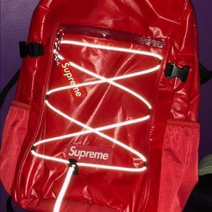 Red supreme nylon backpack , doesn’t fit my style